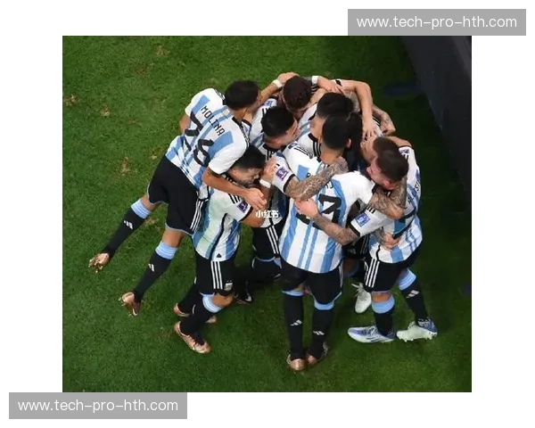 潘帕斯雄鹰对阵红酒军团：一场超越胜负的绿茵博弈与南美狂想曲